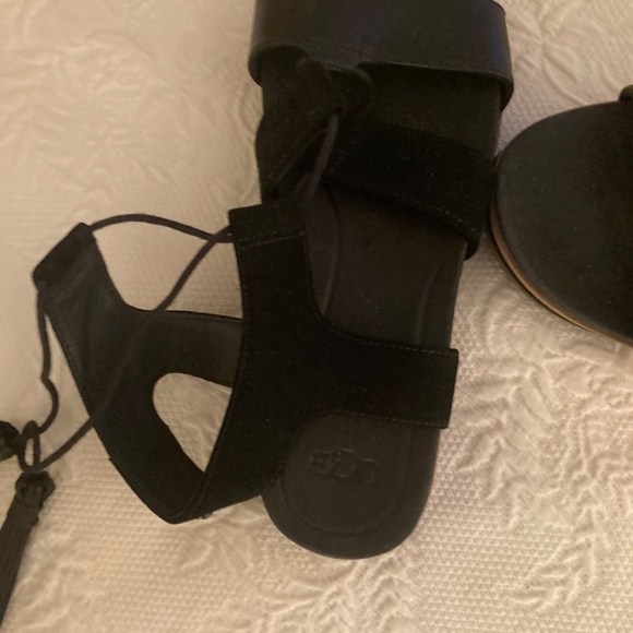 Black suede sandals - Picture 2 of 6